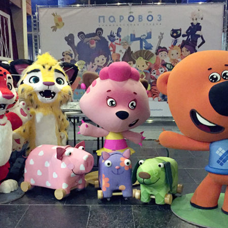 《蒸汽机车》把娱乐拉到苏兹达尔市