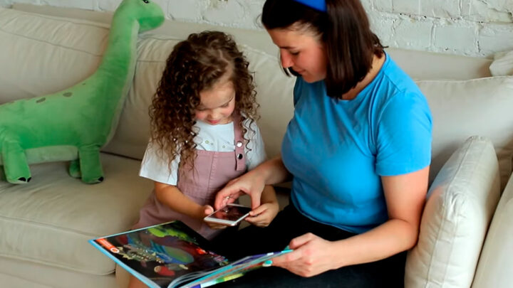 “美少女巡逻队.五个王国”增强现实中的冒险游戏之书宣传片